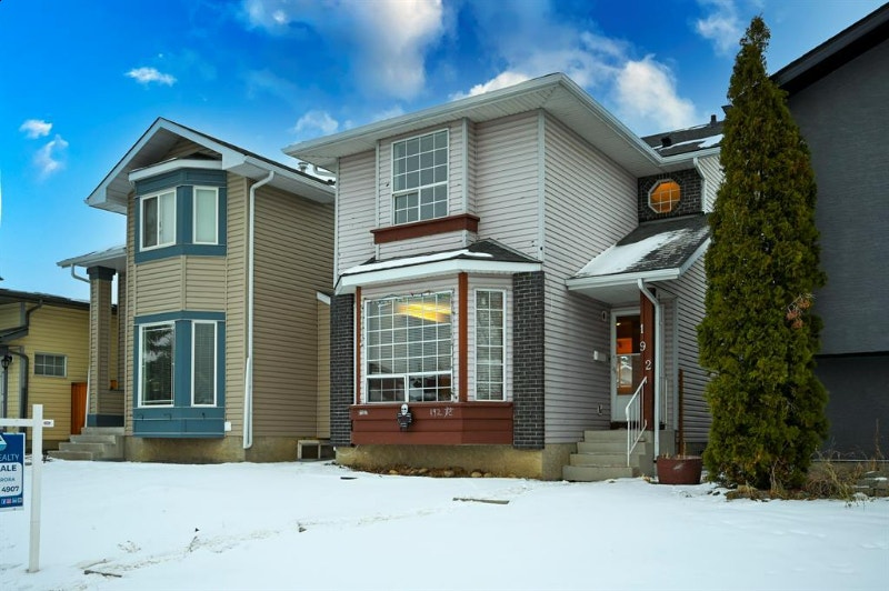 to this threebedroom, twostory home in Martindale Long Term