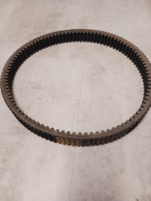 Drive Belt for Snow Machine Skidoo in Other in Thunder Bay - Image 2