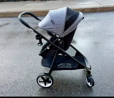 Evenflo GOLD Pivot Lightweight Foldable Reversible Stroller, View more