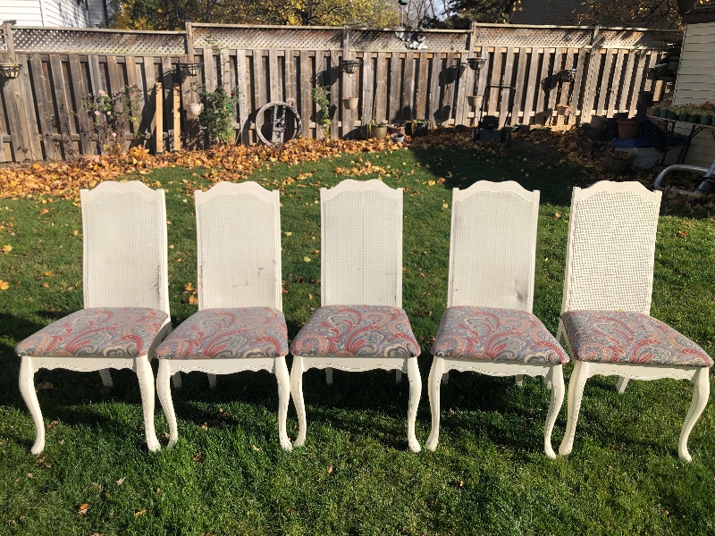 5 chairs available 20 each or 5 for 70 Chairs & Recliners