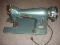 Antique VINTAGE MORSE model 2000 Deluxe Precision Sewing Machine