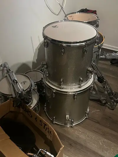 Gretsch Catalina Maple 7-Piece drumset, View more