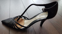 Bandolino black dress heels