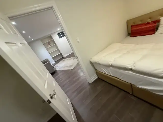 1 Bedroom Basement for Rent – Utilities & Internet Included | Mi in Long Term Rentals in Oakville / Halton Region - Image 10