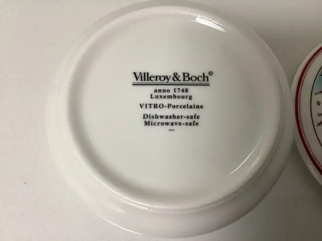 Villeroy & Boch winter themed mugs, plates, trinket/candy boxes in Kitchen & Dining Wares in Mississauga / Peel Region - Image 7