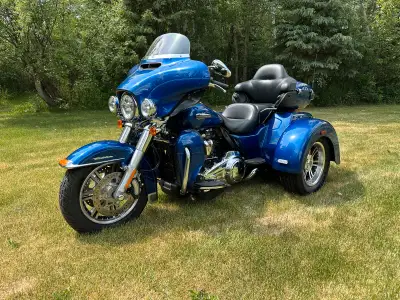 Very low kilometre (15570km) lightly used Trike, Tires and brakes are in fantastic condition. 107 En...