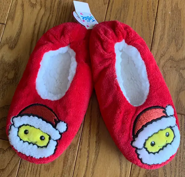 NEW girls non slip Justice Santa slippers super soft shoes 3-6