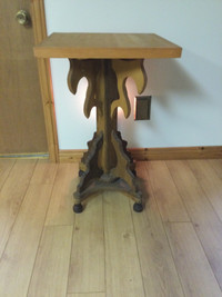 Table en bois naturel 