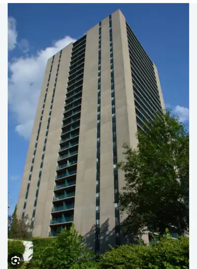 Room Available for Shared Rental – Forest Laneway Male only Location: 2 Forest Laneway Available: Ja...