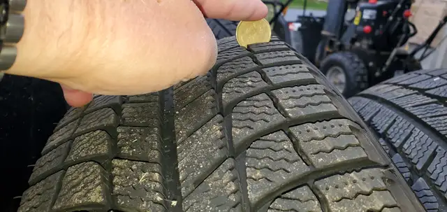 Michelin X Ice Winter Tires 215 65/ R16 in Tires & Rims in Ottawa - Image 4