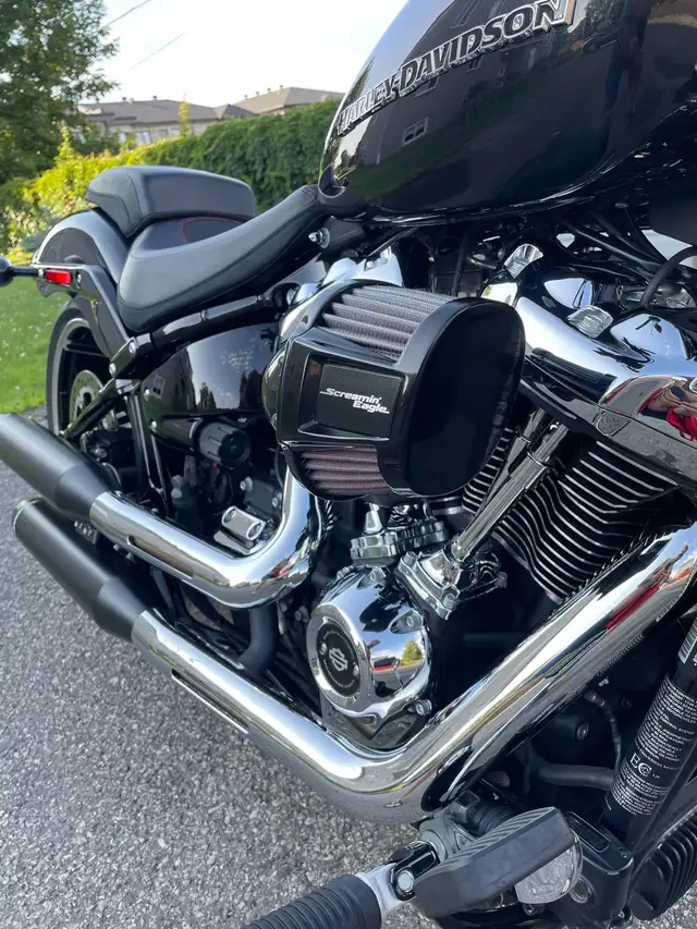 Harley Breakout 2018 négociable in Street, Cruisers & Choppers in Laval / North Shore - Image 5