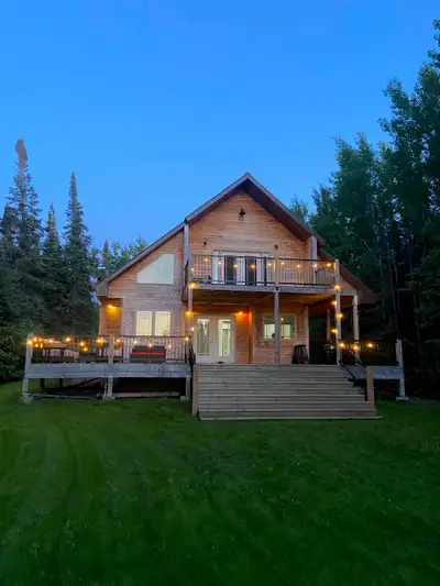 Still Cove, Lac Du Bonnet Lakefront Cabin for Rent, View more