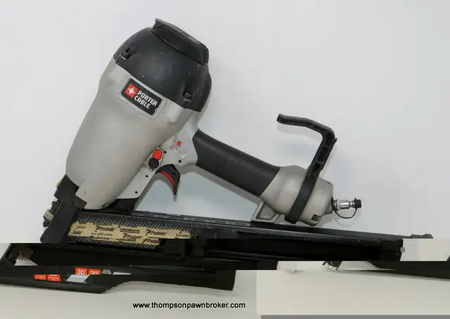 PORTER CABLE FC350B FRAMING NAILER in Other in Hamilton - Image 4