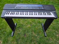 Casio Tone Bank Keyboard with stand