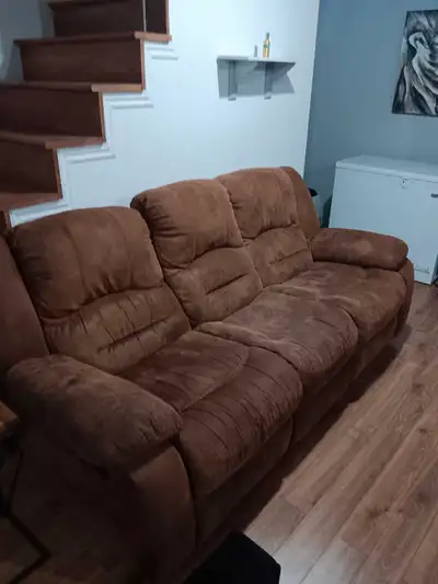 divan et causeuse a vendre, View more