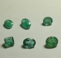 Dazzling Natural Emerald Gemstone for Rings. Oval & Square Cut.