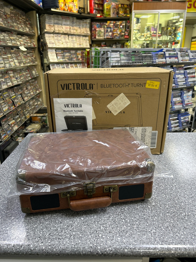 Victorola Bluetooth Turntable VSC-550BT in General Electronics in Oshawa / Durham Region