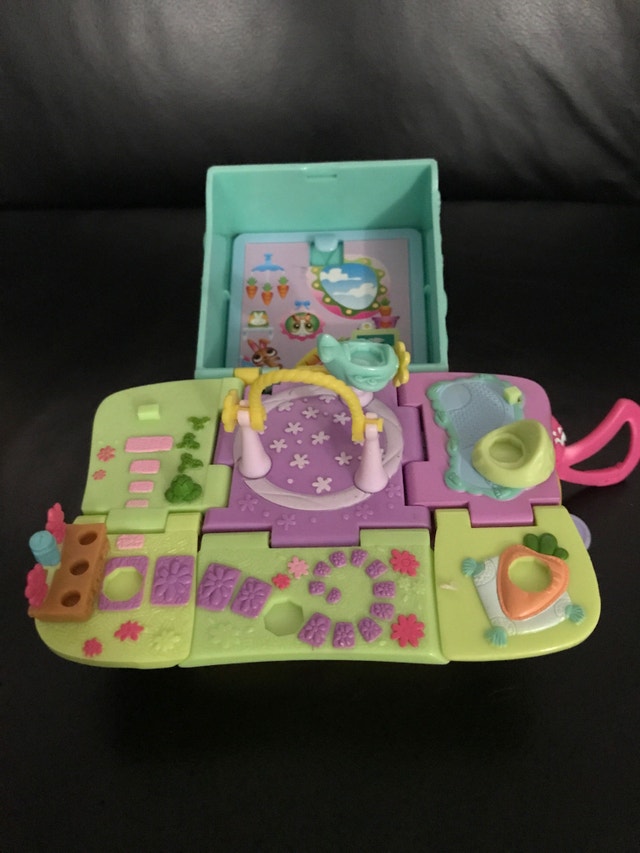 2006 Hasbro Littlest Pet ShopLPSPop Up Compact Playset Toys & Games