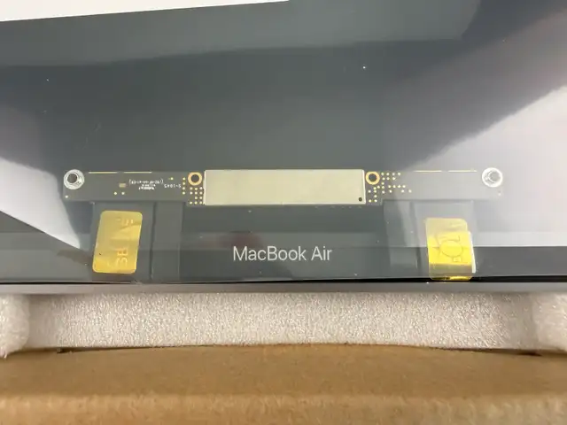MacBook Air A2179 13.3” Replacement LCD Screen Assembly – Silver in Laptop Accessories in St. Catharines - Image 4