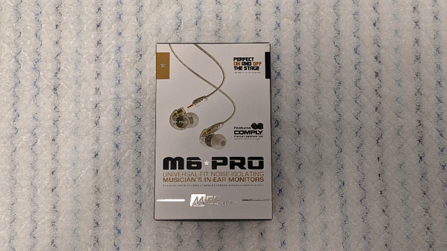 MEE AUDIO M6 PRO NOISE ISOLATING HEADSET in General Electronics in City of Toronto