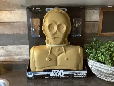 STAR WARS TRILOGY COLLECTION C-3PO CARRYING CASE & 2 FIGURES, View more