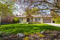 5 Bedroom 3 Bths located at Yonge/King Sideroad