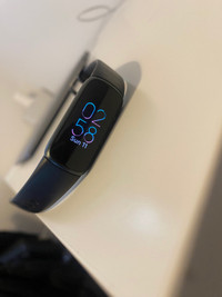 Fitbit Luxe Fitness & Wellness Tracker 