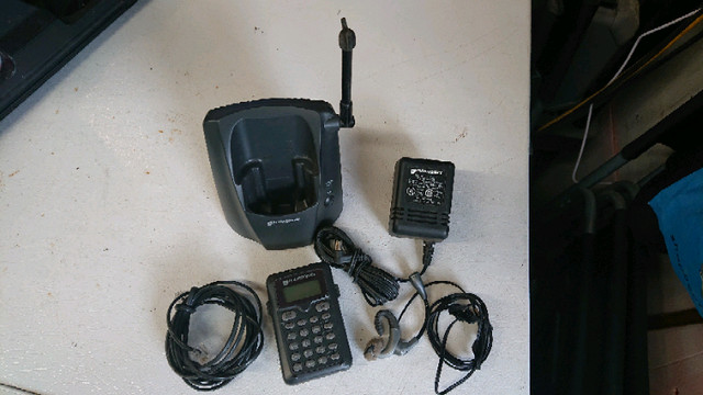 Plantronics CT12 2.4Ghz Cordless Headset Telephone - Amherst in Home Phones & Answering Machines in Moncton - Image 2
