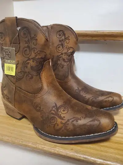 Cowboy boots size 8. 5 brown with decoration new on box, View more