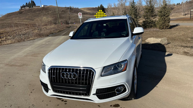 S-Line Audi Q5 3.0 V6 8sp with Pano sunroof 2017 in Cars & Trucks in Calgary - Image 2