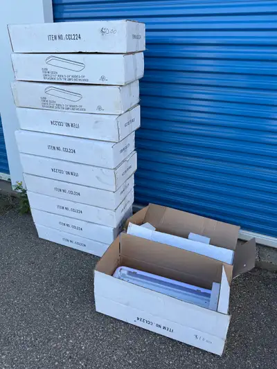 Cloud CCL224 Ceiling Light Fixture (New in Box), View more