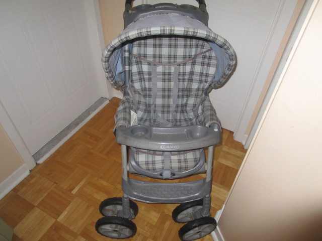 poussette GRACO peu d usure voire photos dans Poussettes, porte-bébés et sièges d'auto  à Ville de Montréal - Image 2