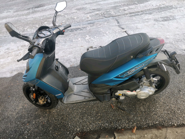 2014 Piaggio Typhoon scooter Yes it is still available. dans Scooters et minimotos  à Calgary - Image 2