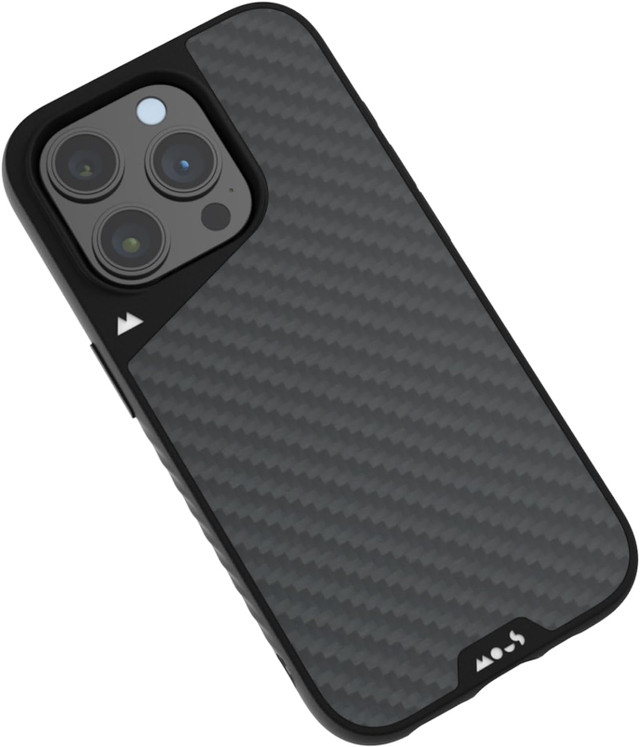 Mous Case for iPhone 15 Pro MagSafe Compatible - Carbon Fiber dans Accessoires pour cellulaires  à Ville de Montréal