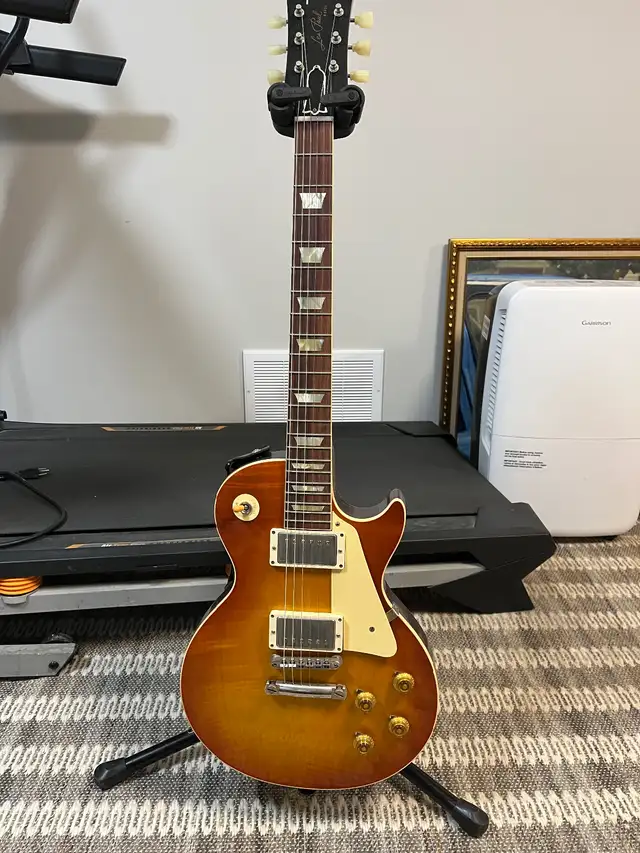 Gibson Les Paul 1958 reissue in Guitars in Peterborough - Image 2