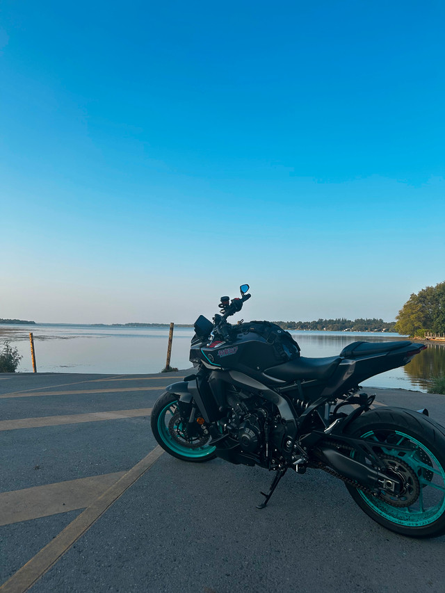 2024 Yamaha MT09 9000km in Sport Bikes in Oshawa / Durham Region - Image 2