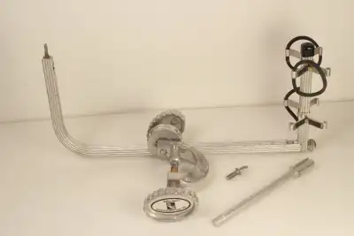 For attaching flashs/strobes/speedlites to light stand, able to attach umbrella to one end comes wit...