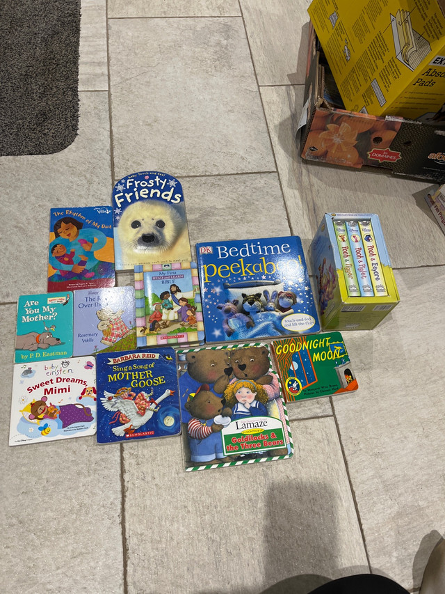  Children’s Books, (cardboard) in Other in Markham / York Region