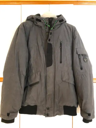 I am selling a Men's grey winter jacket that is in excellent/like new condition. I bought this jacke...