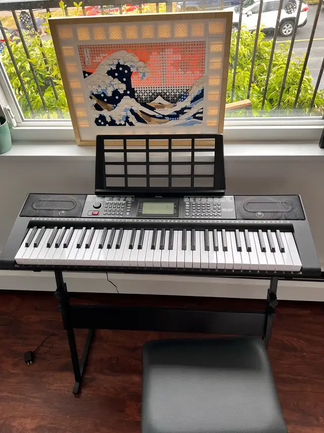 Electronic Donner DEK-610S Piano w/ Seat ($200 value) in Pianos & Keyboards in Richmond - Image 3