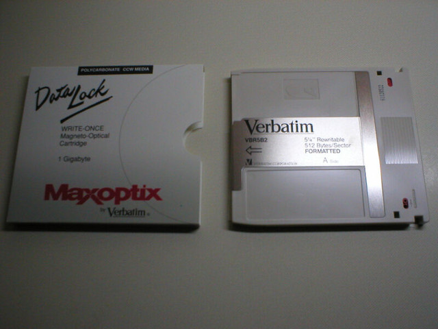 MaxOptix  LNE1-1000S1M-B External 1 GB MO Optical SCSI BACKUP dans Cartes-mémoires et clés USB  à Longueuil/Rive Sud - Image 2