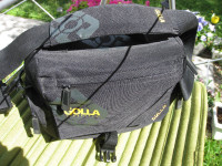 GOLLA LIFESTYLE Digital SLR Medium Camera Bag VGC