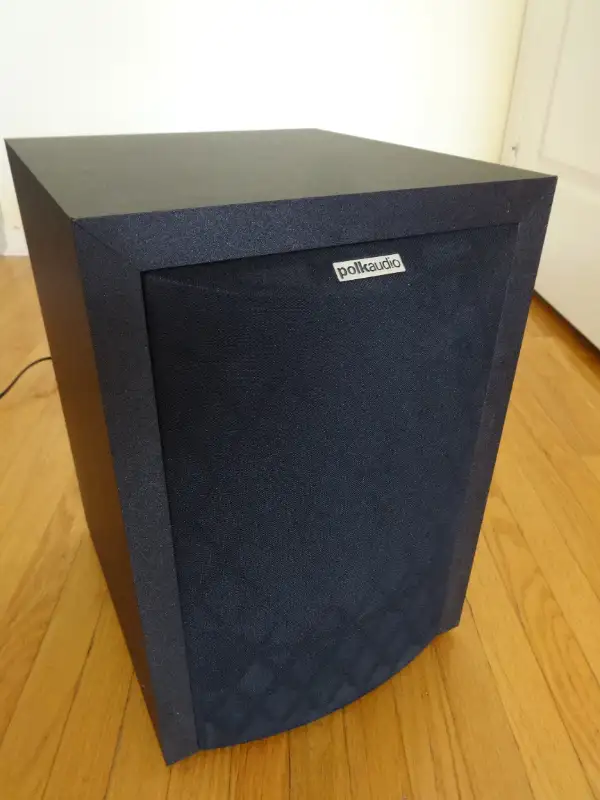 Polk Audio RM6750 powered subwoofer for sale in Speakers in Markham / York Region - Image 2