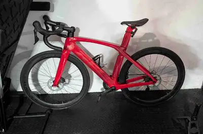 Trek Madone SL6 Sz 52 (2022), View more