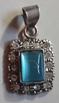 Vintage Sterling Silver Pendant with Blue Stone