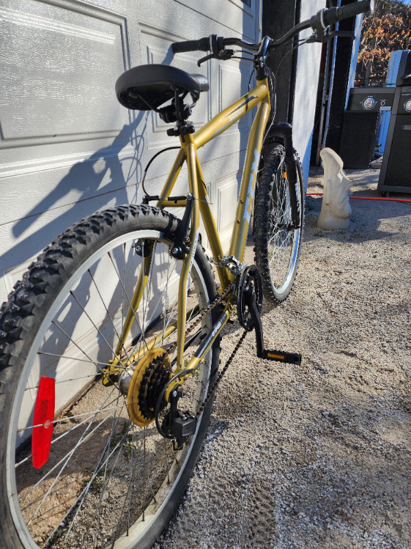 CCM Scout gold Bike 26'' wheel mountain bicycle in Mountain in Oakville / Halton Region - Image 2