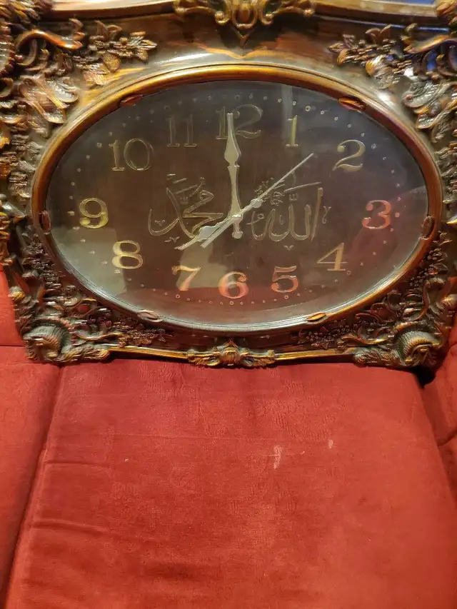 wall clock in Home Décor & Accents in Ottawa - Image 2