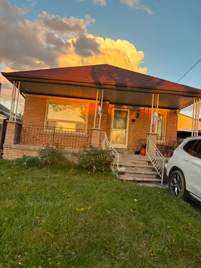 Rooms for rent available. Clean nice quiet place. Rent. Negotiable Including utilities. Location. Vi...