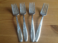 ROGERS BROS SILVERPLATE FORKS  AMBASSADOR PATTERN FROM 1919 (4)
