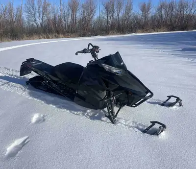 2016 Arctic Cat M8000 SnoPro LTD - 162” track x 3” paddles - Fox Float Evol 3 shocks, front + back -...